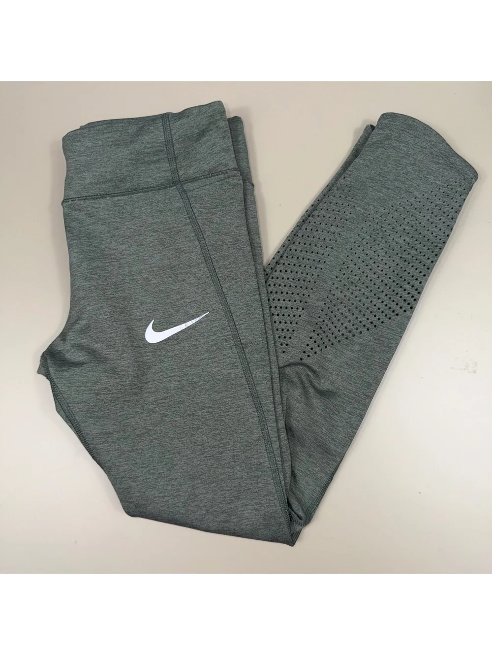 Nike Dri-FIT Women’s Green Cropped Leggings Size S
